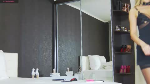 Helen online show from October 2025 02:29:02 PM