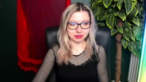 Snapshot of heidi_pleasure chatting on May 2026 06:31:02 AM Heidi online show from May 2026 06:31:02 AM