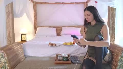 Heidi brunette Foxy red head and Carrie blondie online show from July 2026 02:28:02 AM