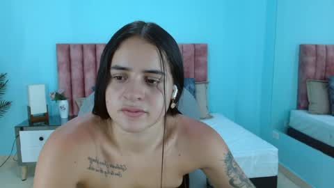 Heidy  online show from May 2026 07:52:02 PM
