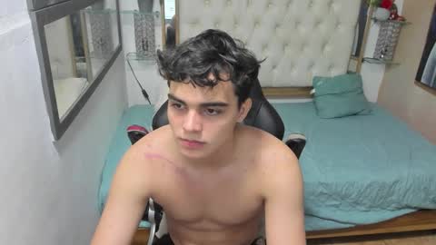 heiker_ online show from September 2025 02:39:02 AM