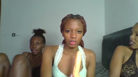 heilybunny online show from May 2026 10:01:01 AM
