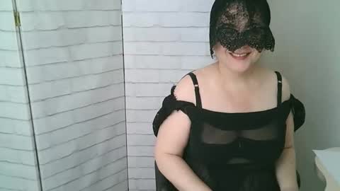 Helen online show from April 2026 05:05:02 AM