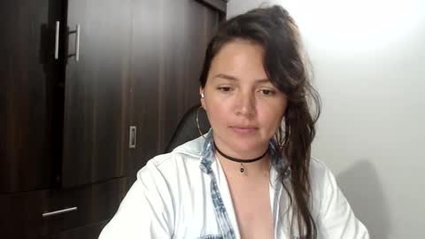 helena online show from October 2025 11:47:01 PM