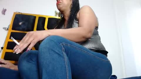 helenahotwet online show from December 2024 01:00:01 PM