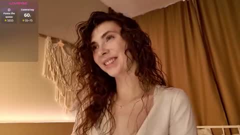 Snapshot of helenblash chatting on July 2026 12:23:01 PM Scarlet online show from July 2026 12:23:01 PM