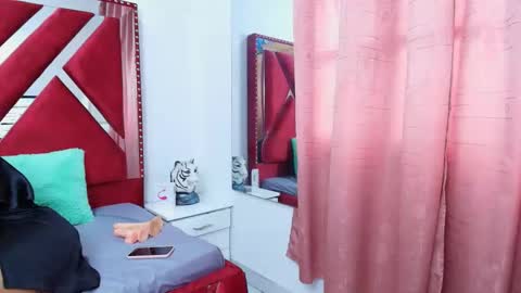 Snapshot of helensommers chatting on March 2026 07:53:02 PM Helen Sommers online show from March 2026 07:53:02 PM