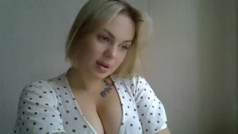 helga_now online show from October 2025 09:10:02 AM