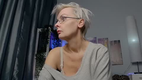 Helga online show from January 2025 12:46:02 AM