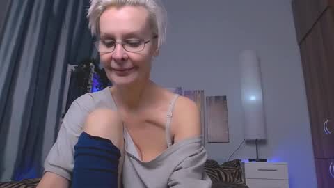 Helga online show from January 2025 03:37:01 AM