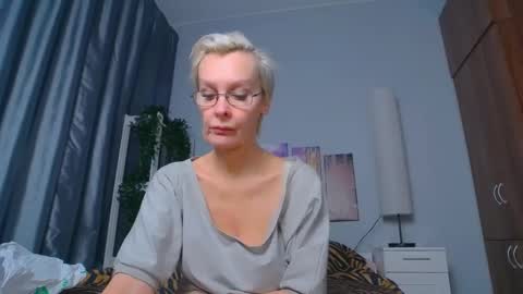 Helga online show from February 2025 09:53:02 PM