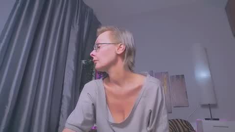 Helga online show from March 2025 09:32:02 PM