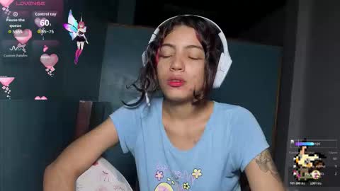 Helia Transfem and Amy online show from November 2025 09:53:02 AM