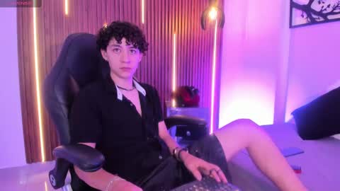 Snapshot of helios_obscuro chatting on September 2025 03:38:02 PM helios_obscuro online show from September 2025 03:38:02 PM