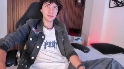 Snapshot of helios_obscuro chatting on October 2025 02:57:02 AM helios_obscuro online show from October 2025 02:57:02 AM