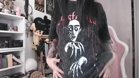 Snapshot of hell_666_xxx chatting on October 2025 12:42:02 AM cher online show from October 2025 12:42:02 AM