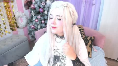 Laura online show from December 2024 03:26:01 AM