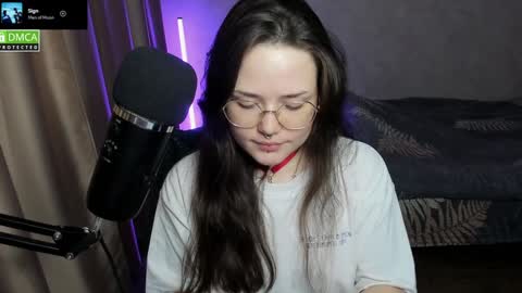 Red online show from December 2024 10:00:01 PM