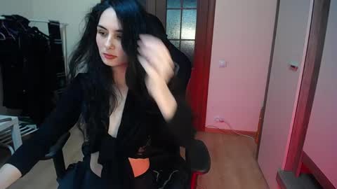 Snapshot of hella_helen chatting on May 2026 07:09:02 PM Helen online show from May 2026 07:09:02 PM
