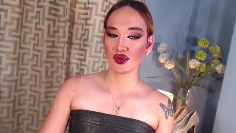 hellatarahathor online show from March 2026 11:04:01 AM