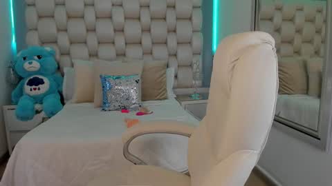 hellen_amazing online show from December 2024 06:53:01 AM