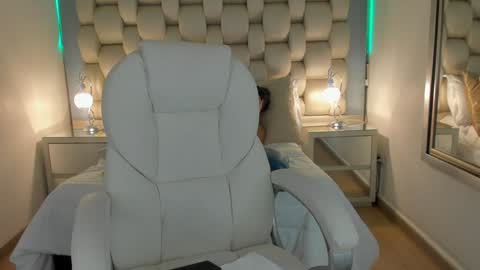 hellen_amazing online show from January 2025 11:48:01 AM