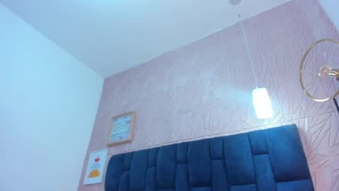 Snapshot of hellen_sky_ chatting on February 2025 10:50:01 PM hellen online show from February 2025 10:50:01 PM