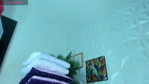 Snapshot of hellen_sky_ chatting on September 2025 07:13:02 PM hellen online show from September 2025 07:13:02 PM