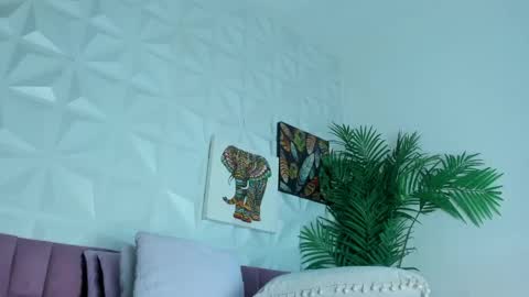 Snapshot of hellen_sky_ chatting on June 2026 07:14:02 PM hellen online show from June 2026 07:14:02 PM