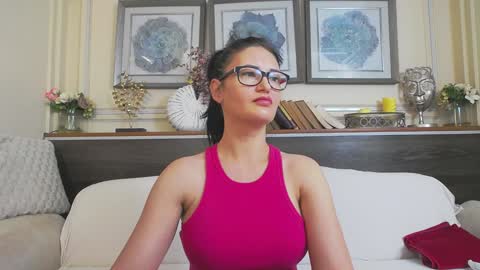    online show from January 2025 04:07:01 AM