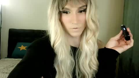 Snapshot of hellenspellman chatting on March 2025 10:27:02 PM Helen Spellman online show from March 2025 10:27:02 PM