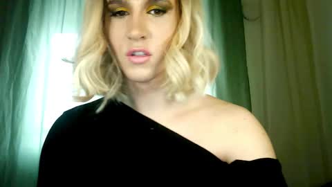 Snapshot of hellenspellman chatting on March 2025 05:43:02 AM Helen Spellman online show from March 2025 05:43:02 AM