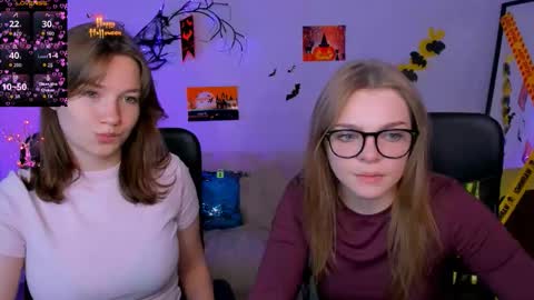 Helli online show from October 2025 08:22:02 PM