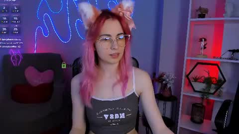 Helli online show from July 2026 07:32:01 PM