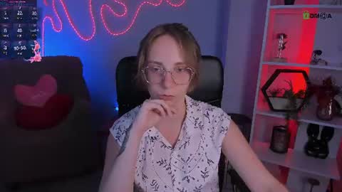 Helli online show from July 2026 07:17:01 PM