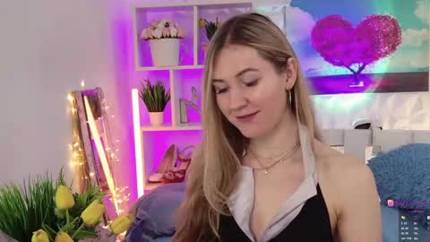 Alisia  Monday to Friday from 10 am to 4 pm GMT 2 online show from February 2025 11:42:01 AM