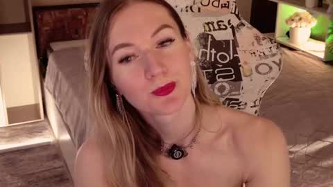Alisia  Monday to Friday from 10 am to 4 pm GMT 2 online show from July 2026 08:21:01 AM