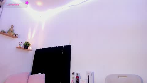 hellokitty38 online show from July 2026 12:42:01 PM