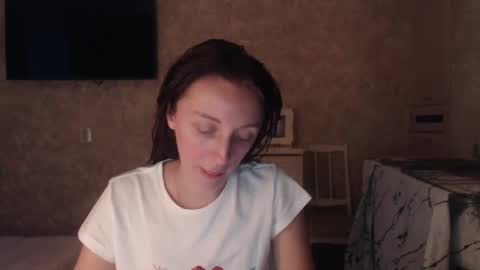 Snapshot of hellokittykaty chatting on December 2024 06:52:01 AM Victory online show from December 2024 06:52:01 AM