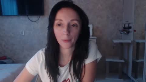 Snapshot of hellokittykaty chatting on February 2025 06:25:02 AM Victory online show from February 2025 06:25:02 AM