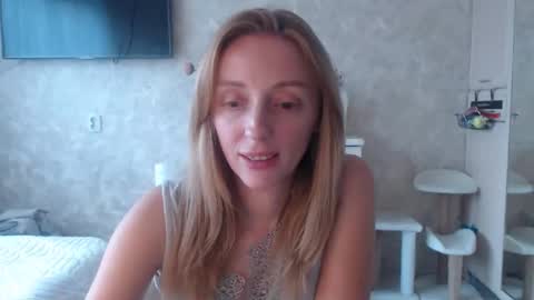 Snapshot of hellokittykaty chatting on September 2025 06:15:02 AM Victory online show from September 2025 06:15:02 AM