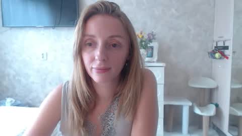 Snapshot of hellokittykaty chatting on September 2025 07:10:01 AM Victory online show from September 2025 07:10:01 AM