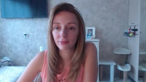 Snapshot of hellokittykaty chatting on October 2025 06:11:02 AM Victory online show from October 2025 06:11:02 AM