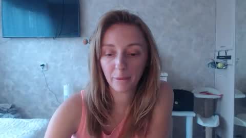 Snapshot of hellokittykaty chatting on October 2025 06:34:02 AM Victory online show from October 2025 06:34:02 AM