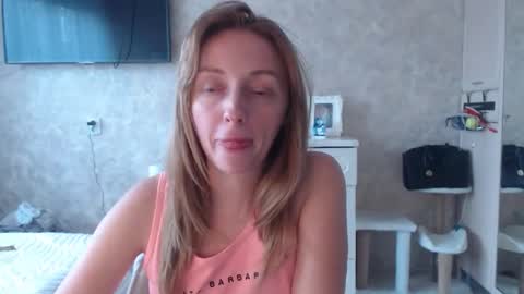 Snapshot of hellokittykaty chatting on October 2025 06:13:02 AM Victory online show from October 2025 06:13:02 AM