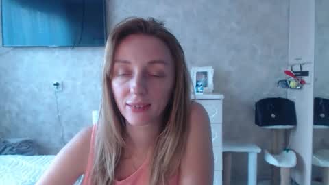 Snapshot of hellokittykaty chatting on October 2025 06:14:01 AM Victory online show from October 2025 06:14:01 AM