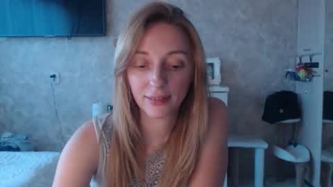 Snapshot of hellokittykaty chatting on November 2025 06:45:01 AM Victory online show from November 2025 06:45:01 AM