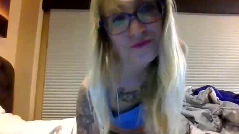 helltoheaven22 online show from September 2025 03:30:02 AM