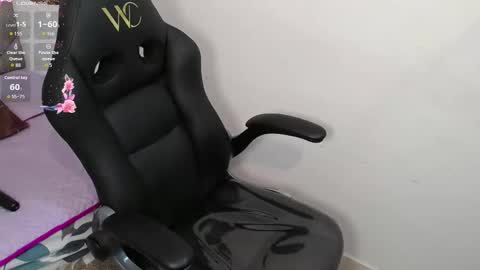 Snapshot of heluejamil chatting on October 2025 08:20:01 PM Zahira online show from October 2025 08:20:01 PM