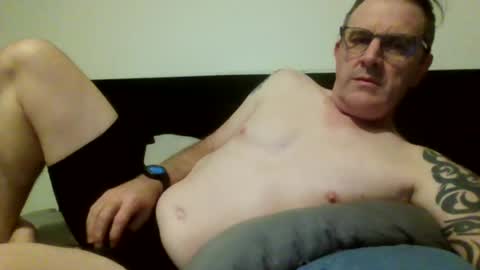hempie1973 online show from July 2026 11:12:02 AM